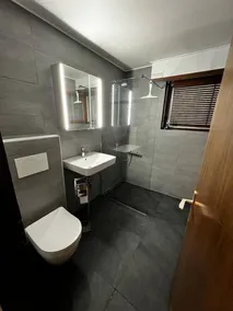 MP24 Ski in, out apartment on slopes with indoor private parking space - Image 2