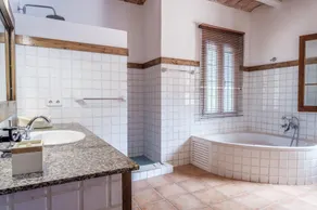Fantastic Villa with Pool, Wi-Fi, Terrace, Garden and Sea View - Image 3