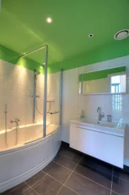 FABULOUSLY LOCATED WITH VIEWS OF LAKE COMO WITH A HEATED POOL - Image 2