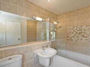 6 bedroom accommodation in Henham, near Southwold - Image 4
