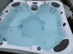 Quality in Town, Hot Tub Great Reviews!CLEAN! Comfy Beds Photo wall Game room - Image 3
