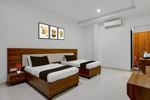 Deluxe Hotel Jay Shankar - Image 5