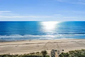 Oceanfront condo with pool, amazing view, balcony & beach access - Image 4