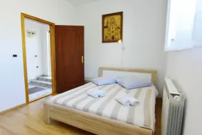 Idyllic apartment in Valizza-Umag, surrounded by greenery, air-conditioned, WiFi - Image 5