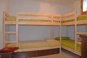 Holiday Apartment 'Bilocale 200mt Dagli Impianti' near Slopes with Private Balcony - Image 2