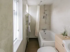 MULGRAVE COTTAGE, pet friendly, with open fire in Port Mulgrave - Image 3