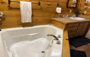 Afsondret Mountain Cabin (3/2) - Hot Tub, Fire Pit, ATV, WiFi, Pet Friendly..more - Image 4