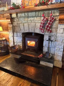 JuneBug Log Cabin, Nashville Music History, Dreamy Loft Suite, Stone Frpl. - Image 3