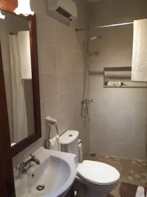 Rose Building Apartment - Image 3