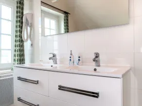 Wunderbares alleinstehendes Ferienhaus für 4 Personen mit Terrasse und Haustiere erlaubt - Image 2