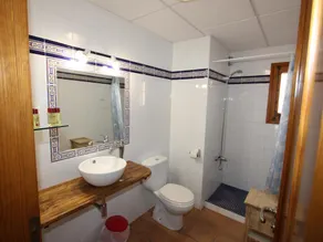 Beachside Getaway: Private Pool, Pet-Friendly, Free WiFi, Air Con, Near Dog-Friendly Beach - Image 2
