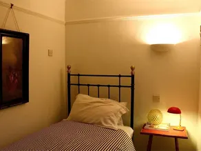 Endroit à couper le souffle - maison simple des années 1930 avec feux de bois et couchers de soleil incroyables - Image 5
