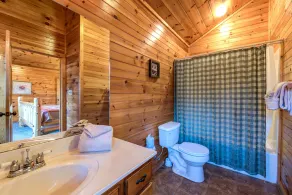 Hemlock Inn by Jackson Mountain Rentals - Image 4