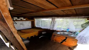 Yurt [sleeps up to 6] & Bathhouse in E Cornwall UK - 5* Off-Grid - Image 4