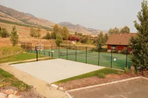SUMMER FUN! Amazing Views/Fresh Air!7bd/5ba/Gamerm/Playrm/HTb/Walk-out basement! - Image 4