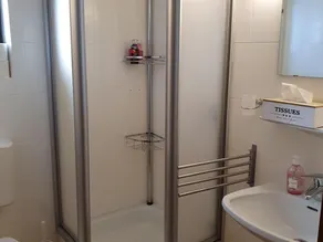 Værelse 1: \"Venner\" kommer snart - House Geigenmacher - Image 2