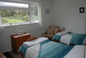 Family Friendly Comfortable Holiday Home - Image 5