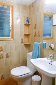  Stunning End of Terrace House; Fab Sea Views, Shared Community  Pool  HUTG 0065 - Image 4