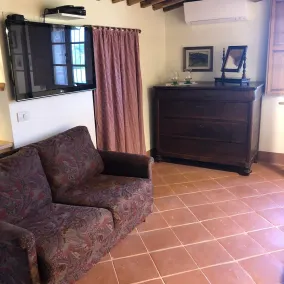 Charming, Cosy apartment at the Fattoria Le Pietre Vive - Image 3
