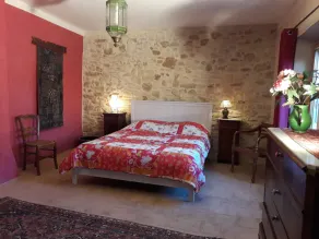 Bonita casa provenzal con su jardín privado dentro de un vasto gusano de seda - Image 4