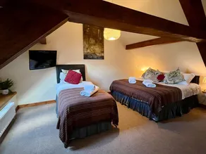 Casa de campo de lujo de un dormitorio ubicada en el corazón del Parque Nacional de Snowdonia - Image 2