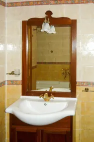 Herrliche Wohnung in einem Ferienhaus mit  W-LAN, privatem Pool, TV, Terrasse, Panoramablick - Image 3