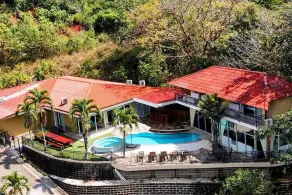 10 Bedroom Villa  - 8 minutes to Downtown/Beach/Cocal Casino - Image 4