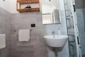 Holiday Home \"Malika\" with Private Terrace, Balcony and Wi-Fi - Image 4