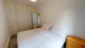 Oxford two bedroom short let apartment sleeps four. - Image 3