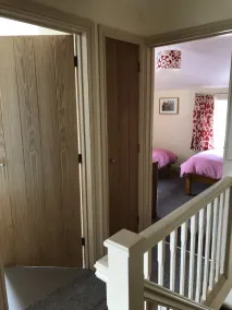 Village Cottage med udsigt til fells, omgivet af godt præsenterede haver - Image 3