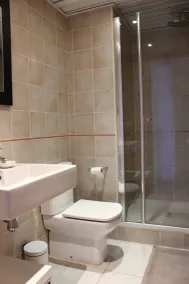 Apartamento de luxo com vistas magníficas sobre o mar sem interrupções - Image 3