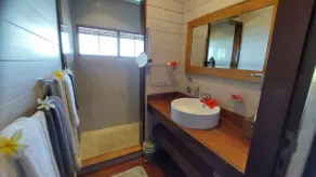 Stunning ocean & lagoon view in a completely renovated, entirely equipped villa - Image 4