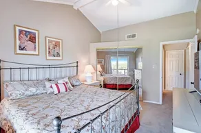 2-Story Townhouse with Balcony, Outdoor Pool, Tennis, Grill, Basketball, & AC - Image 5