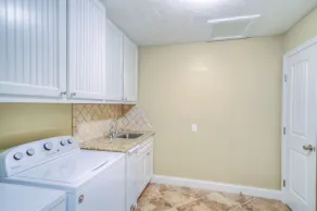 Accueil Lakefront magnifique avec piscine et spa sur une crique tout à fait / protégée sur le lac Conroe - Image 3