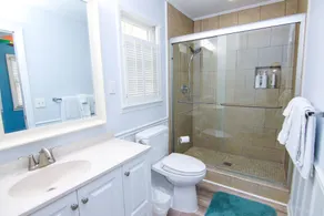 Walk to Beach . Bright & Airy Family Friendly Beach Cottage - Image 3