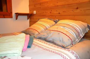 Luxury, comfortable and ideally located along slope - Image 4