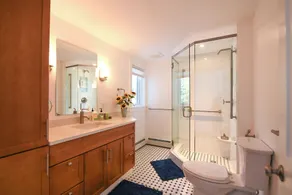 * NEWLY RENOVATED * Modern 4-bedroom home on Long Lake with sunset views! - Image 2
