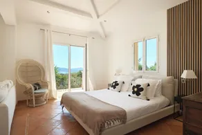 Divine Grimaud Villa with Spectacular Views & Private Pool - Image 3