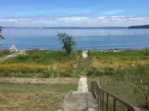 Seashore Uthyrning med tillgång till stranden och panoramautsikt över ljudet - Image 2