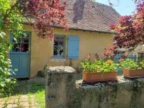 Charmante maison paysanne rénovée avec grand terrain, proche de la rivière et du village médiéval - Image 5