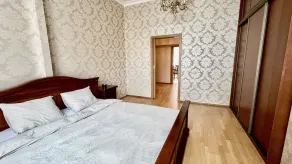 Stylish riverside apartment - Image 4
