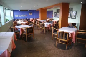 Cesar Inn - Image 2