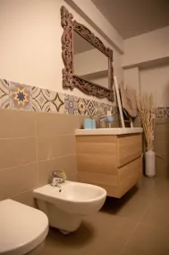 Charming outbuilding with swimming pool in a private villa - Image 3