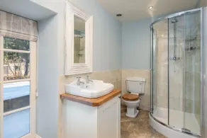 Luxury Hayshed Cottage with hot tub near St Andrews - Image 2