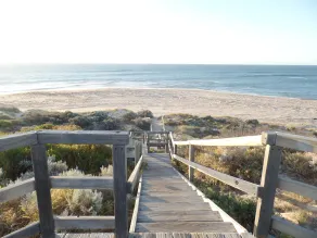 Canal Views - accommodation in Halls Head, Mandurah: dolphins, sunrises and more - Image 3