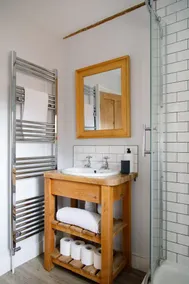 Charmantes 4-Zimmer Stadthaus mitten im Stadtzentrum! - Image 4