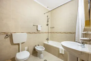 Appartamento Villas Brites nº4 con piscina condivisa, giardino condiviso, balcone e Wi-Fi - Image 2