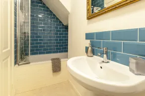 Beautiful Central Exeter Apartment 5 min walk quay - Image 2