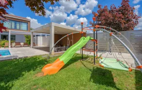 House in Žminj for 10 people with 5 rooms Ref. 578225 - Image 3