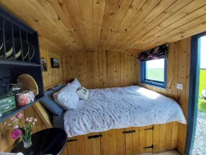 The Shearer's Hut, Sleeps 2, Wood Burner, Fire Pit - Image 4